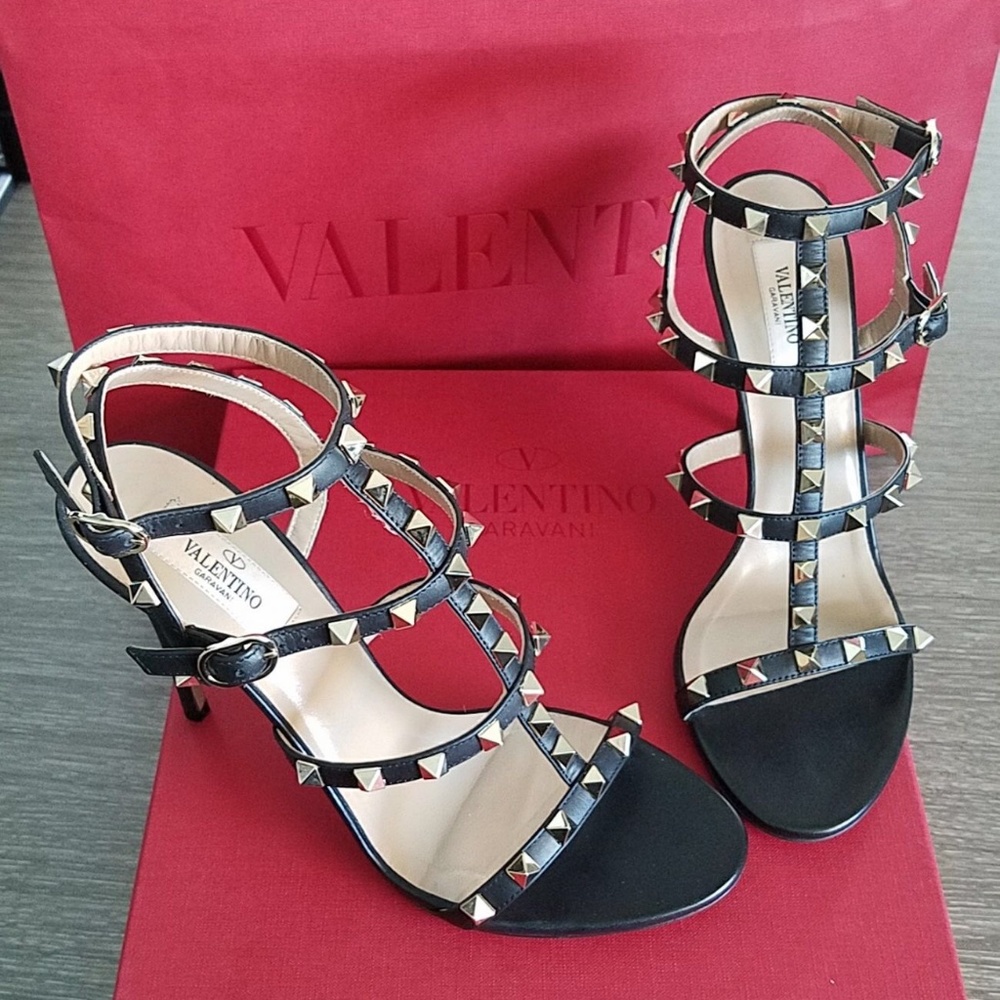 !!SOLD!! Valentino Rockstud High Heel Sandals 38.5 - Picture 1 of 7